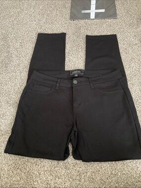 One-One Black Skinny Ponte Pants with embellished pockets